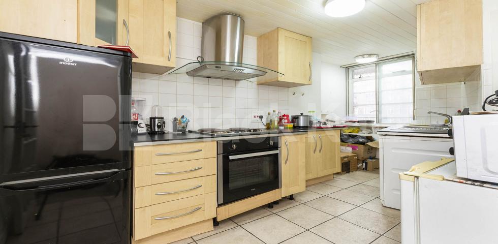			3 Bedroom, 2 bath, 1 reception Flat			 Dorset House, Gloucester Place , Baker Street